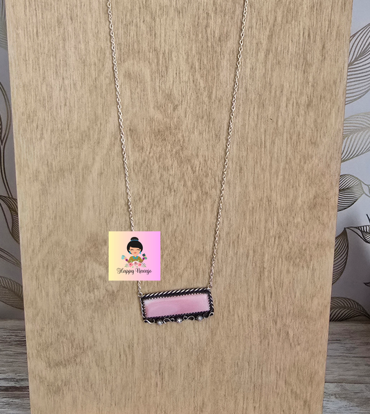 Pink conch pendant necklace