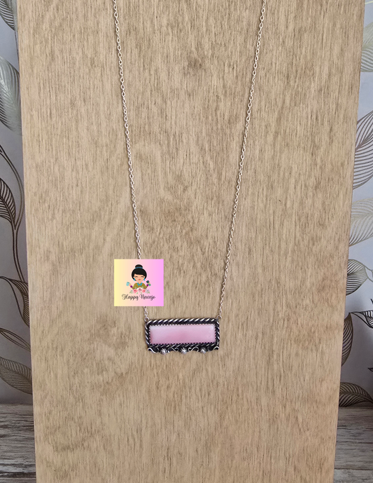 Pink conch pendant necklace