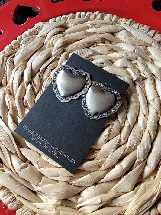 *Jewelry-Sterling Silver Navajo Pearl heart earring